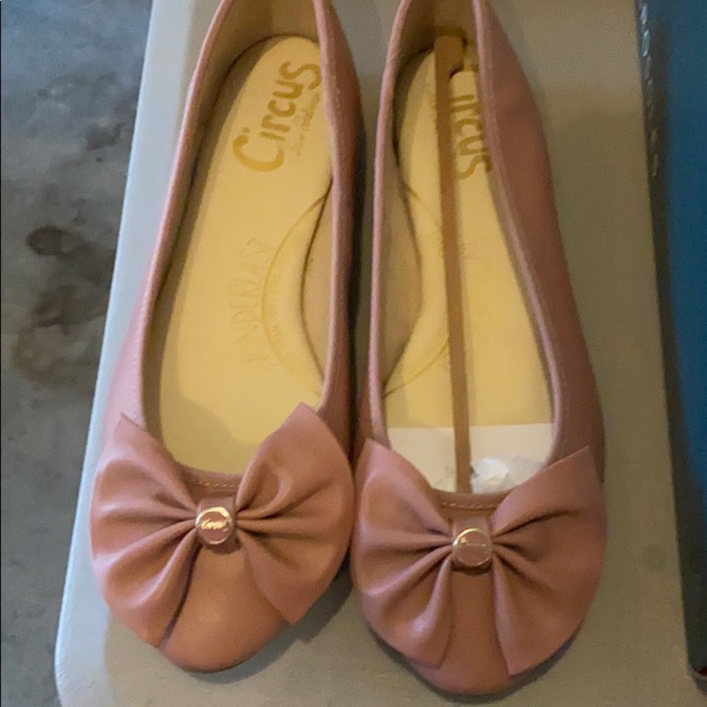 Pink flats